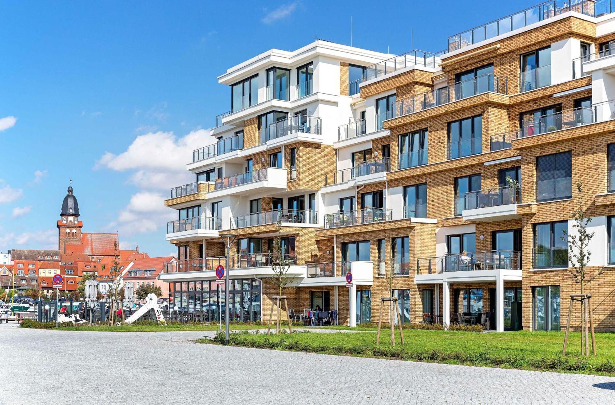 Atlantica - Apartment In Der Hafenresidenz Mit Wellness & Mueritzblick Waren  Buitenkant foto